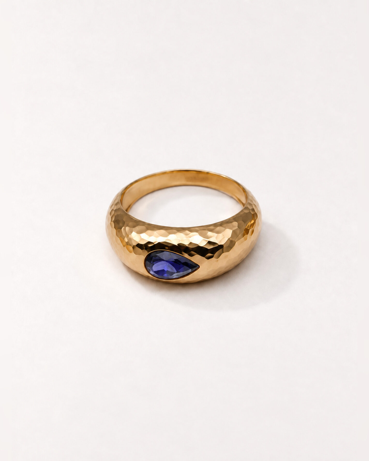 Bague Chakras en vermeil 18 cts martelé et iolite