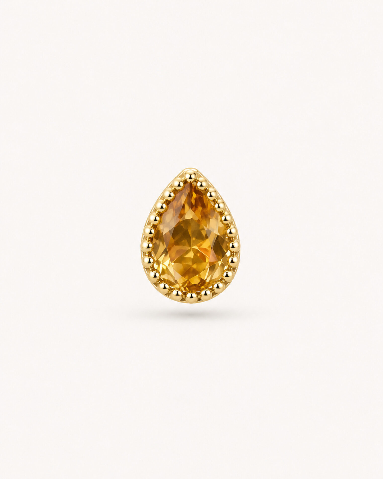 Alternative view of Puce d'oreille Chakras en vermeil 18 cts et citrine orange